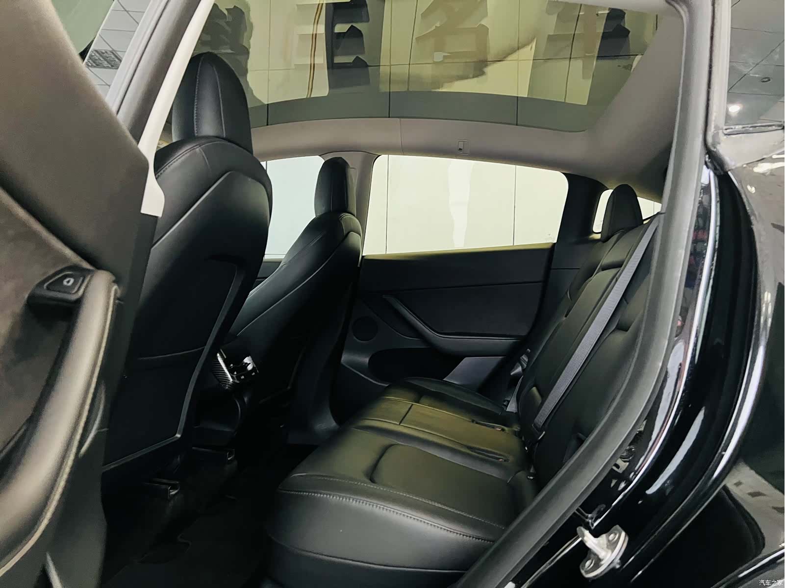 Tesla Model Y, 2021 8