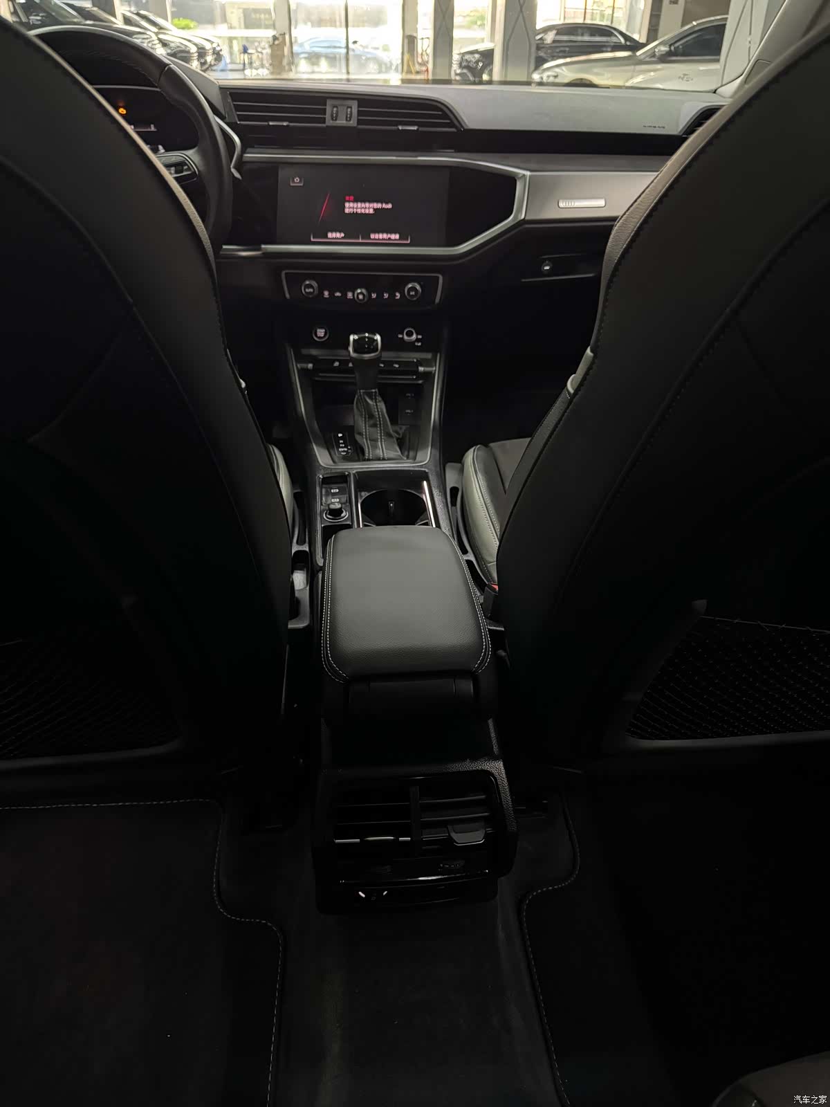 Audi Q3, 2022 13