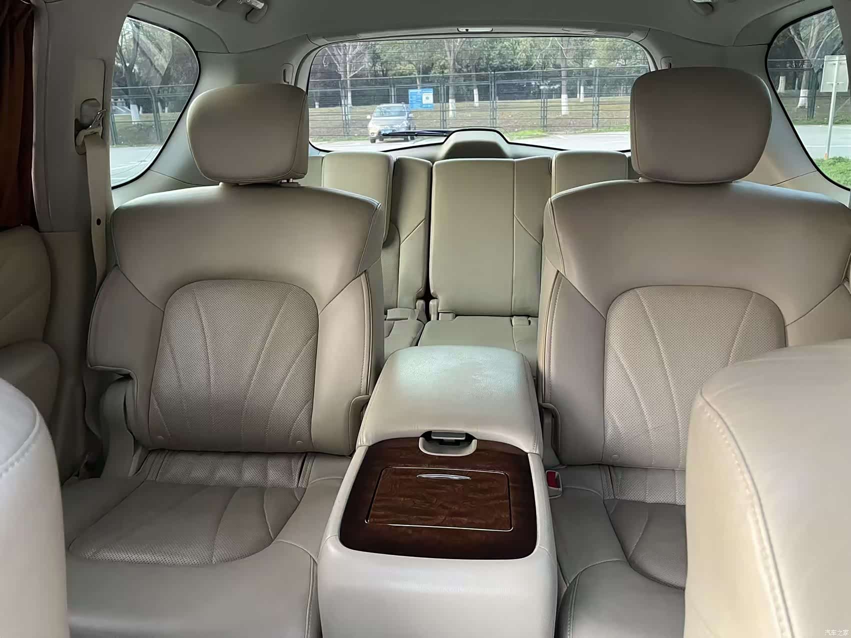 Infiniti QX80, 2018 31