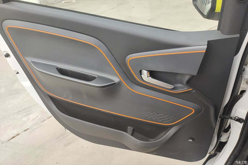 Wuling E100, 2020 7