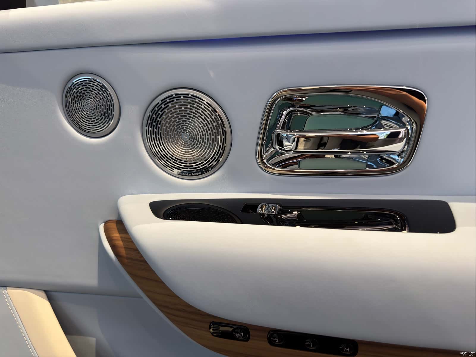 Rolls-Royce Cullinan, 2026 16