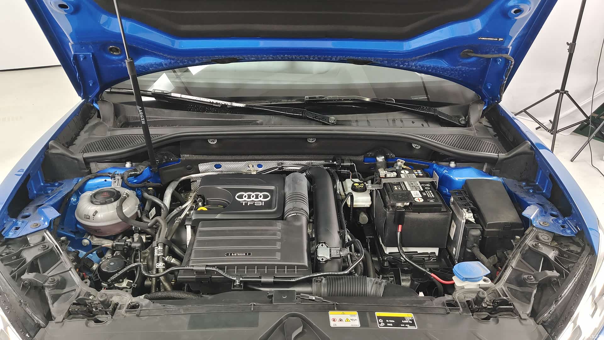 Audi Q2L, 2023 19