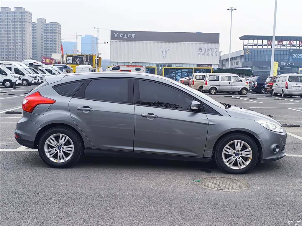 Ford Focus, 2012 7