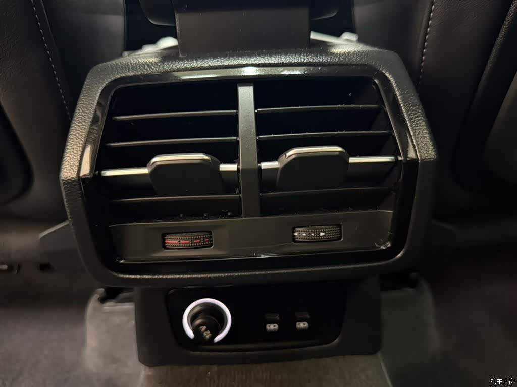 Audi Q3, 2023 19