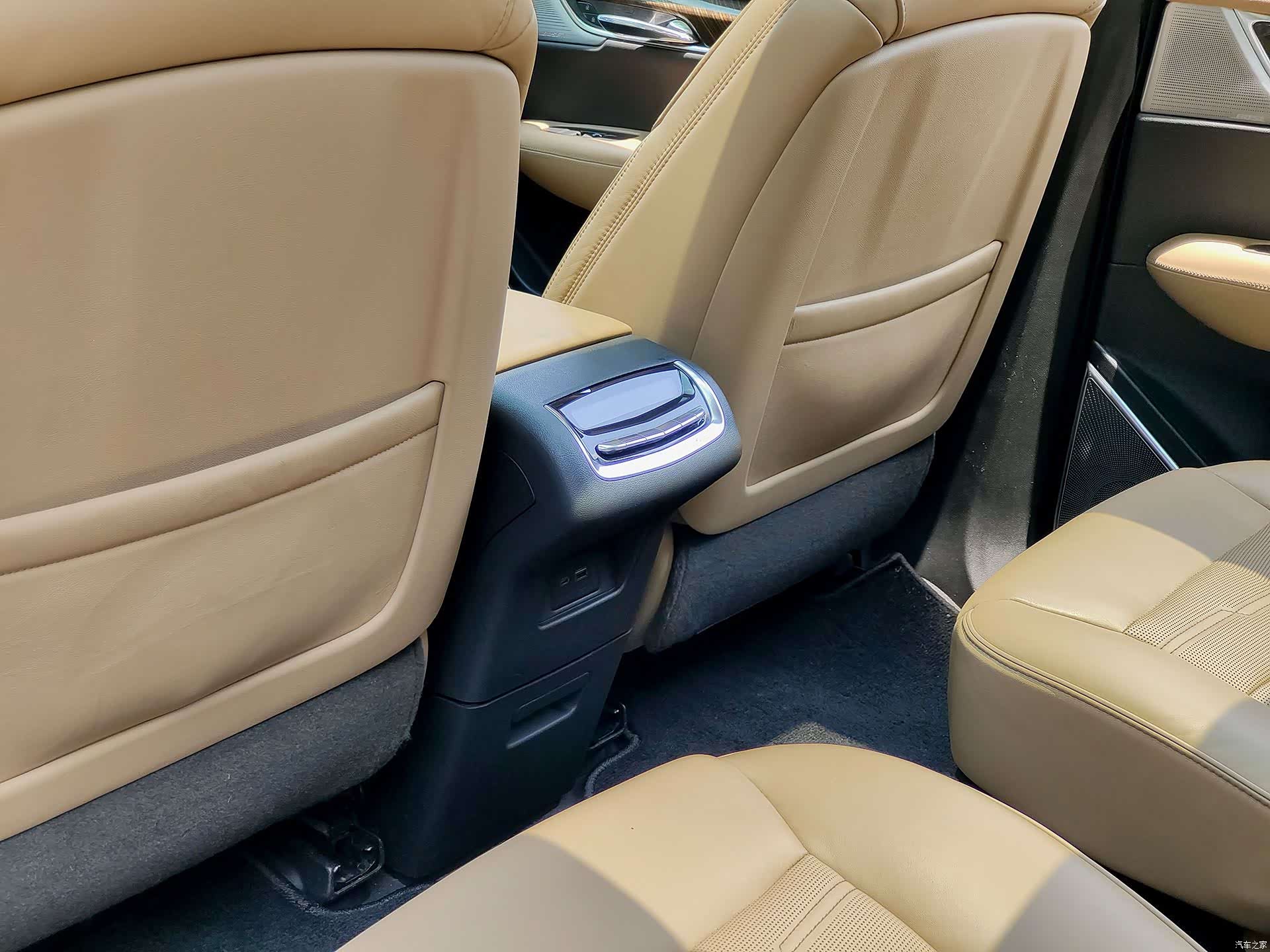 Cadillac XT6, 2021 7