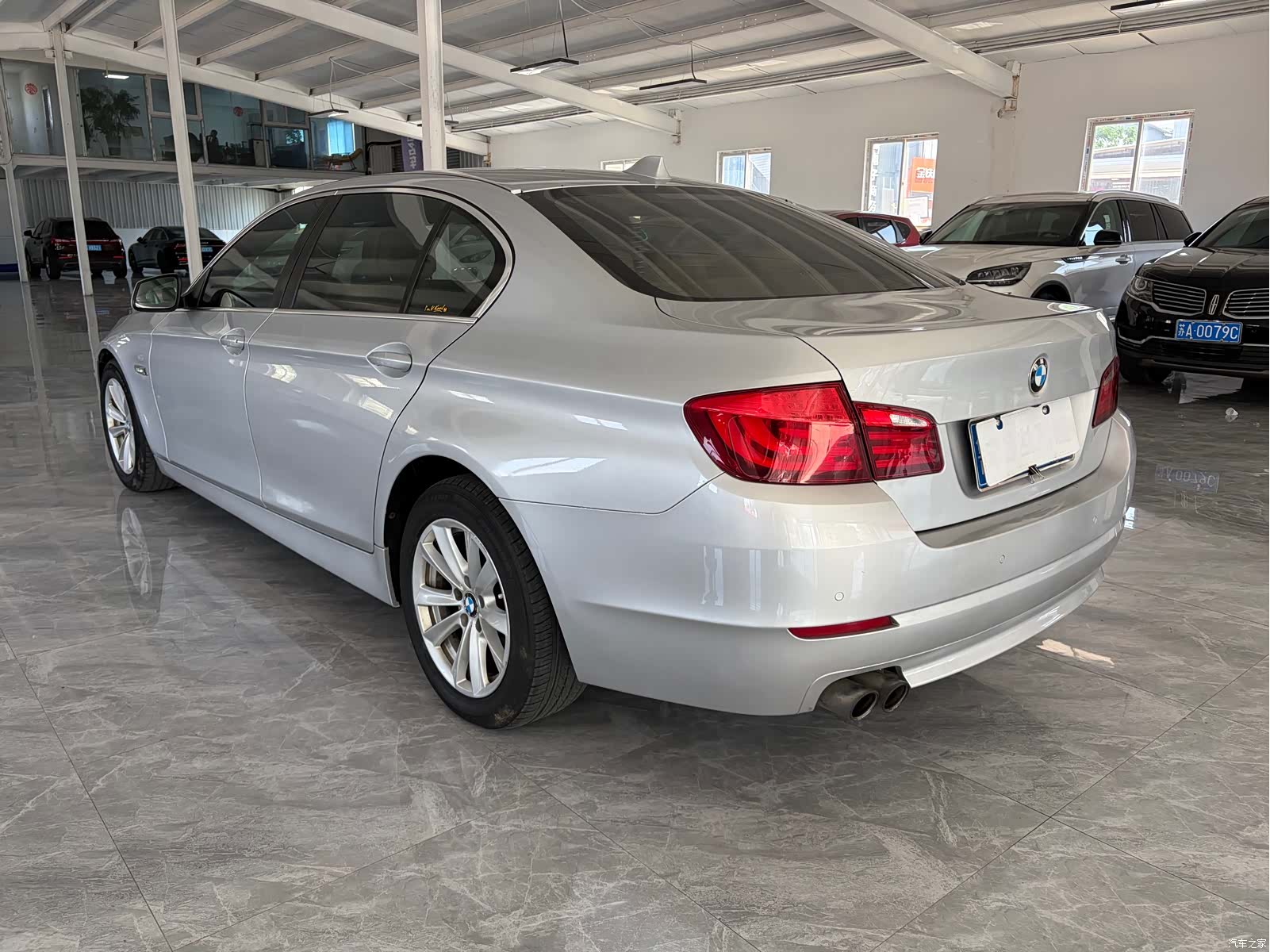 BMW 5 Series, 2011 4