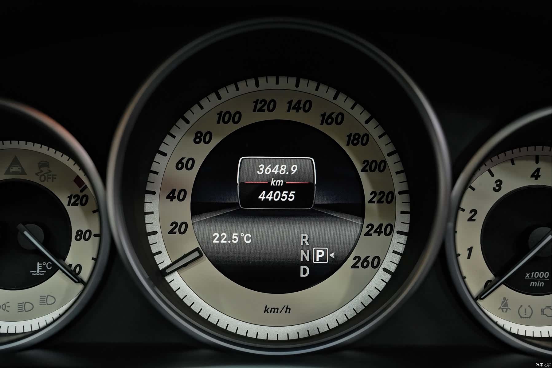 Mercedes-Benz E-Class, 2016 12
