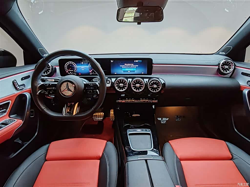 Mercedes-Benz A-Class, 2025 11