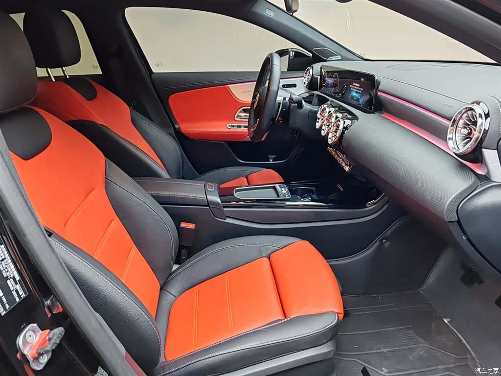 Mercedes-Benz A-Class, 2025 14