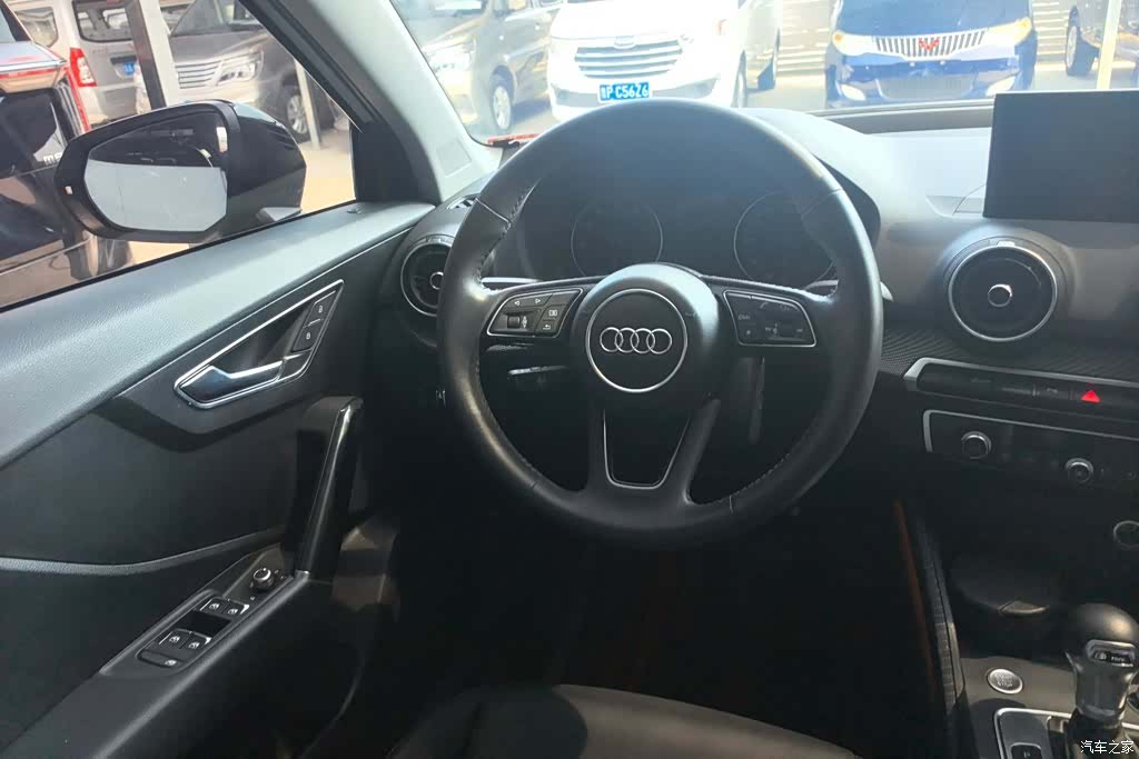 Audi Q2L, 2021 15