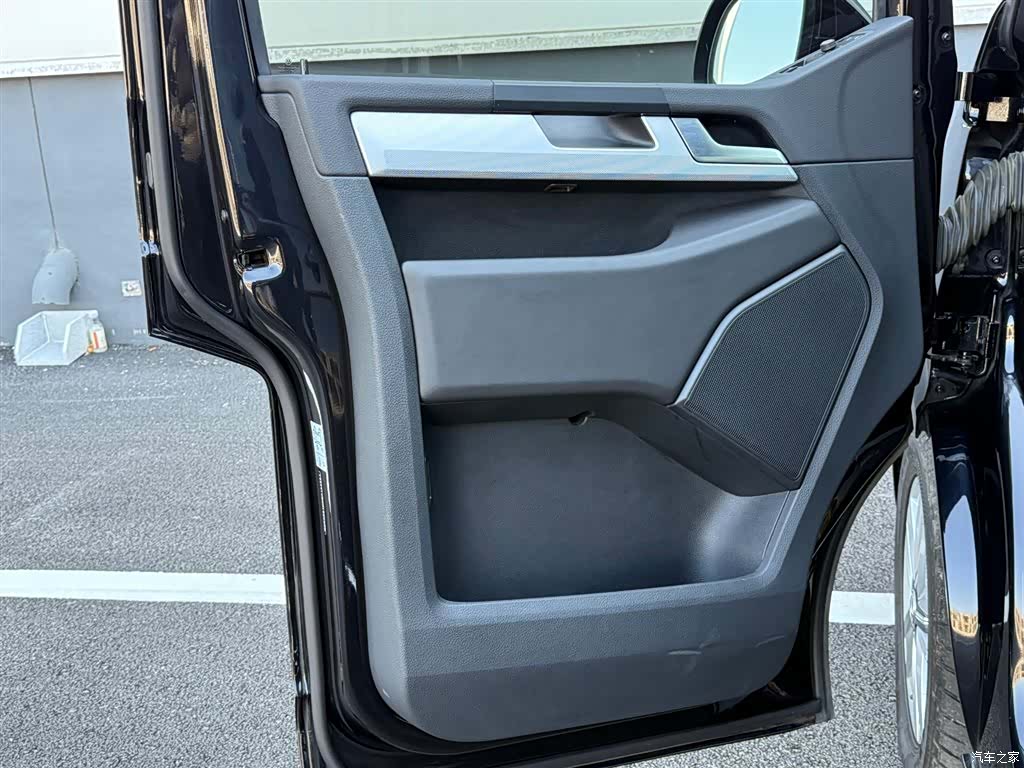 Volkswagen 7, 2016 13