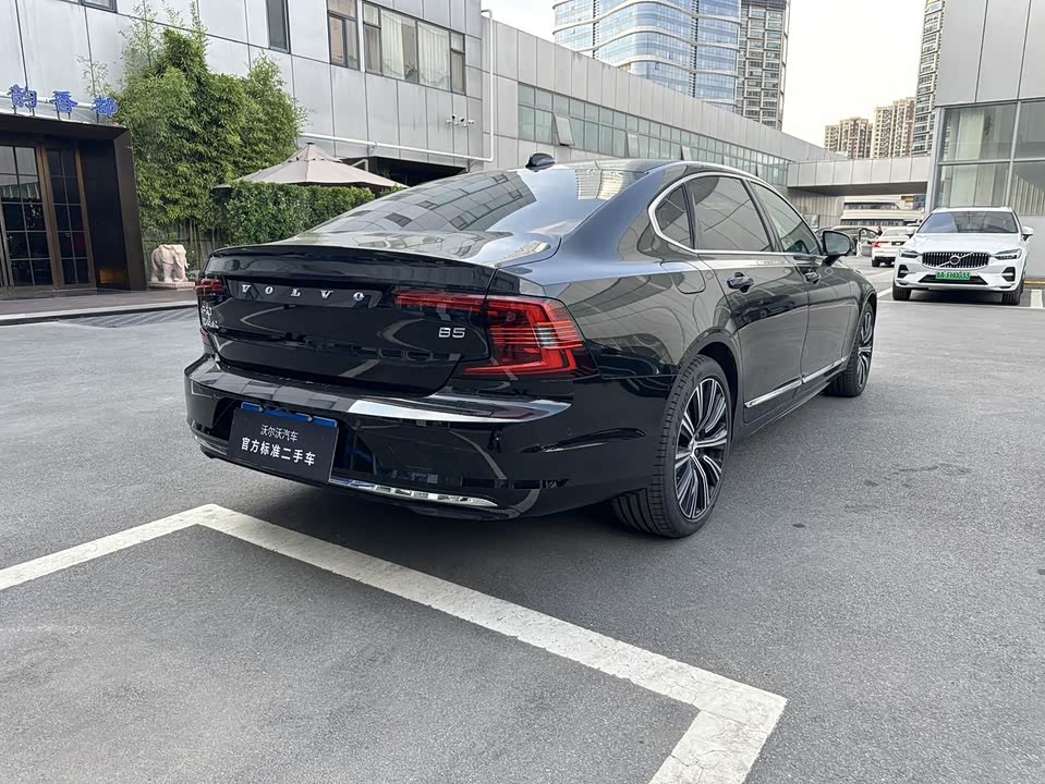 Volvo S90