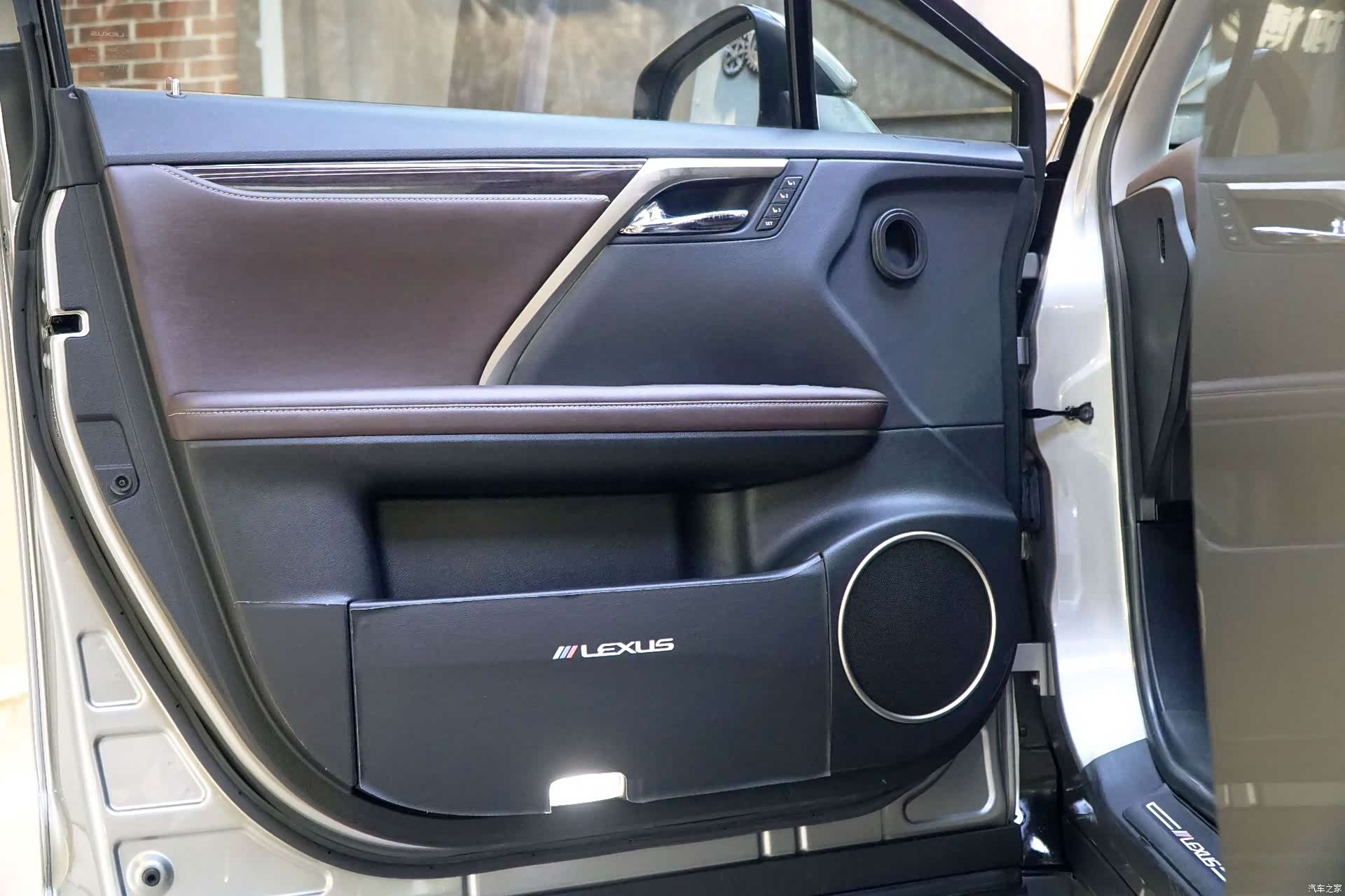 Lexus RX, 2022 11