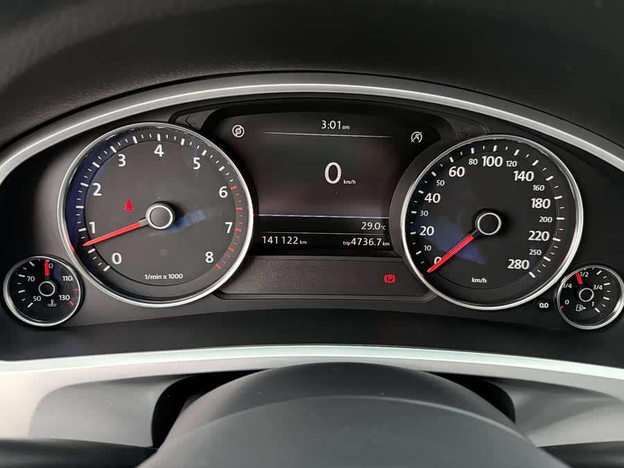 Volkswagen Touareg 2017, фото 18