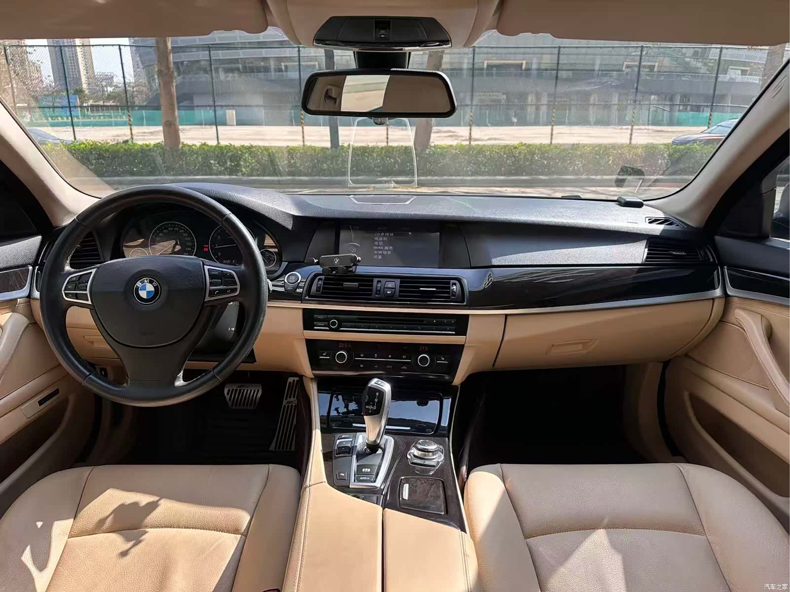 BMW 5 Series, 2013 9
