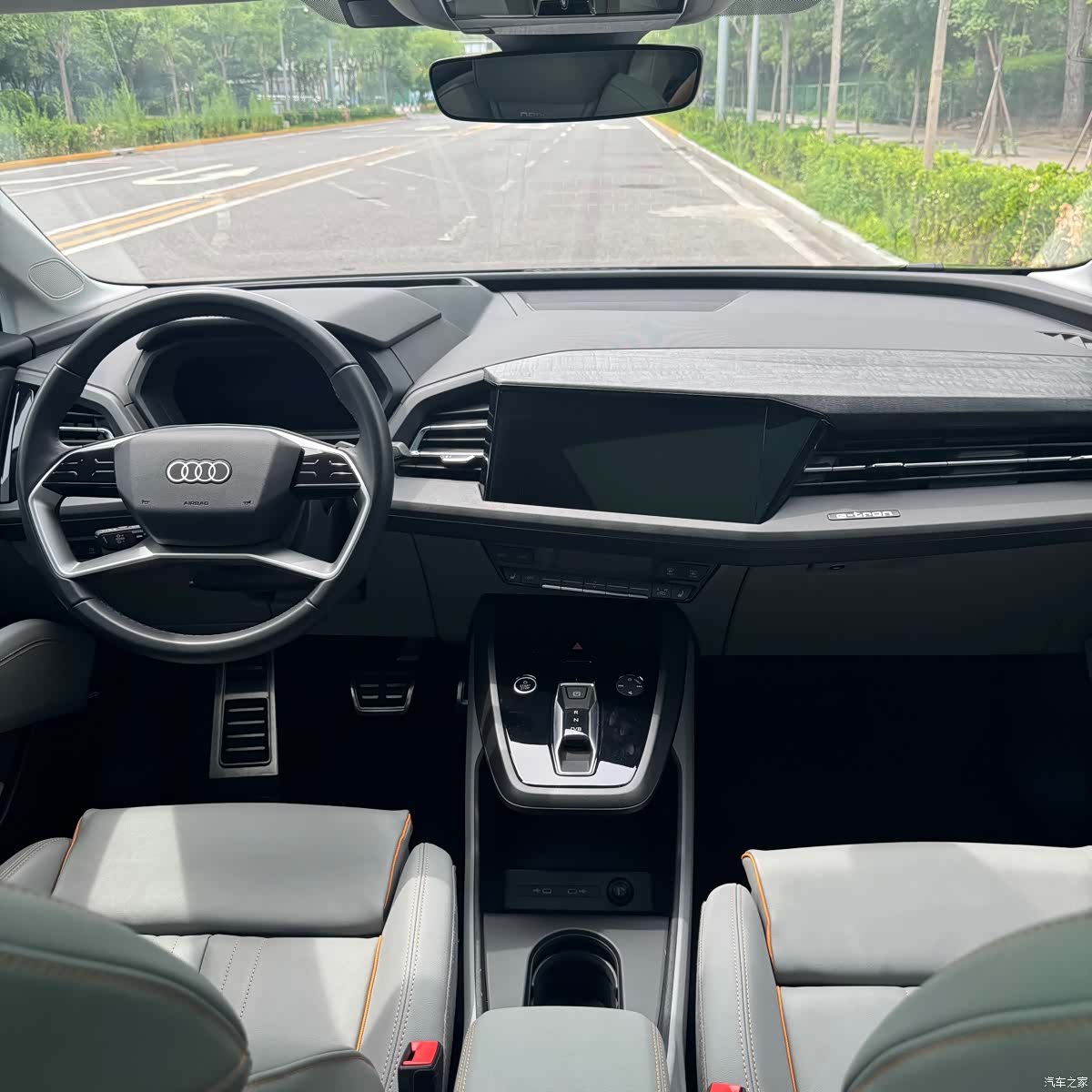 Audi Q5 e-tron, 2022 17