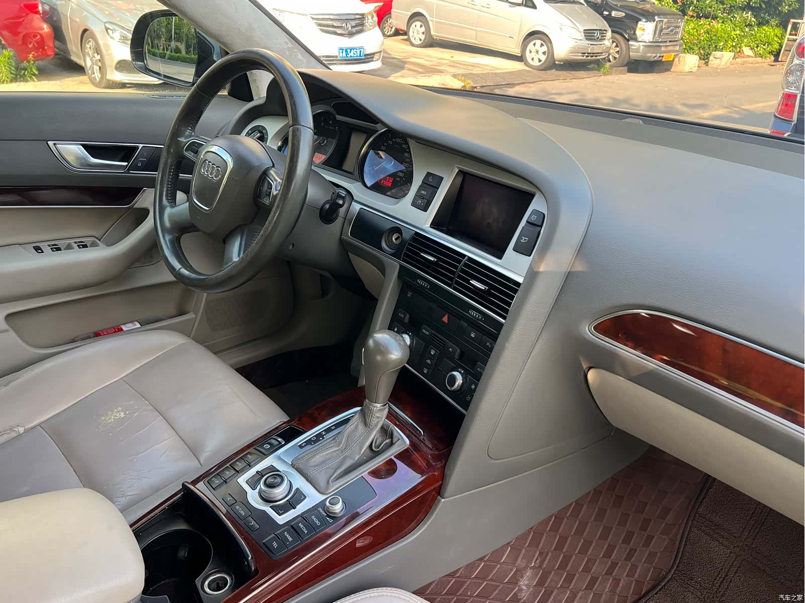 Audi A6L, 2012 14
