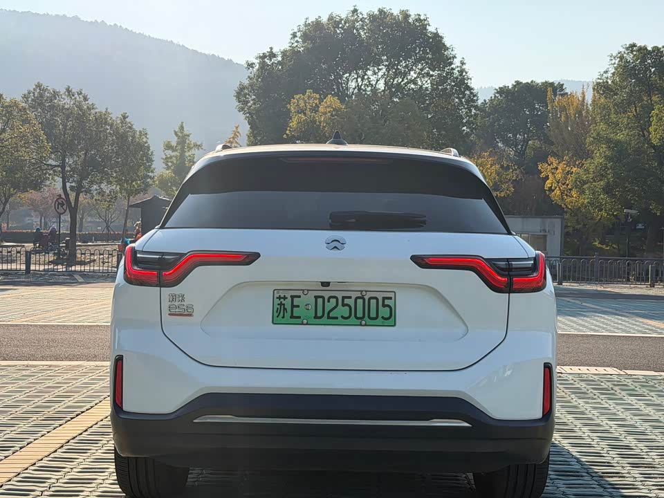 NIO ES6