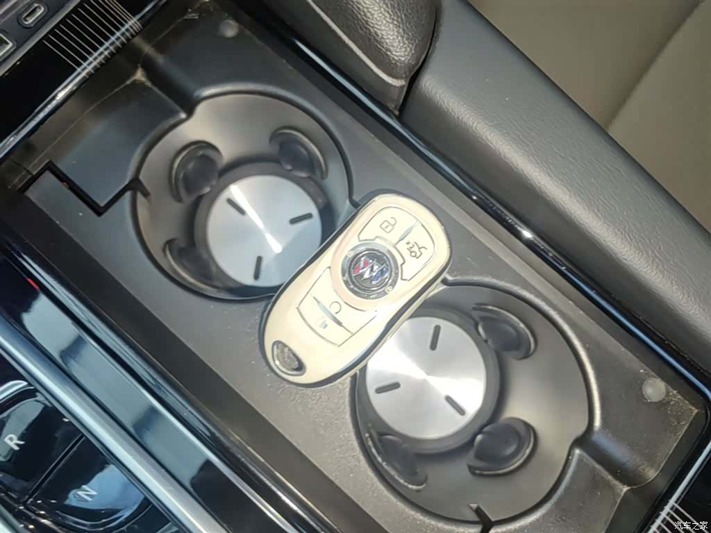 Buick Enclave, 2023 9