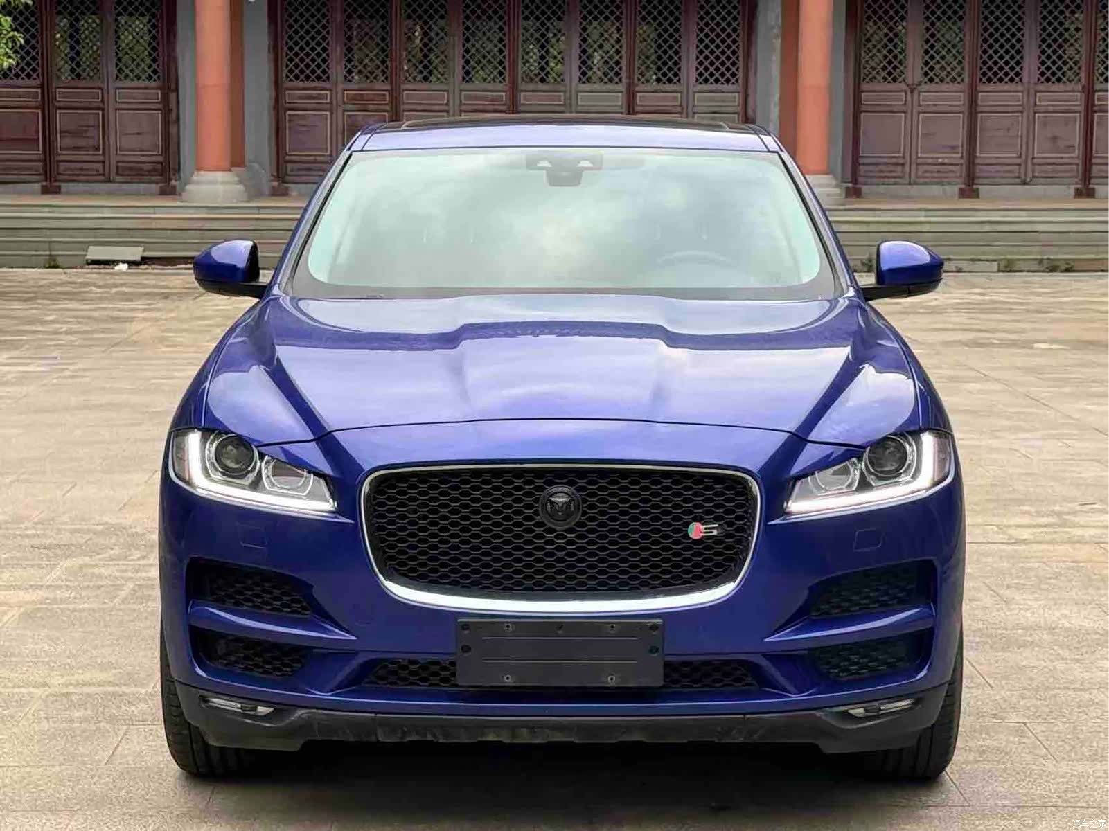 Jaguar F-PACE, 2018 2