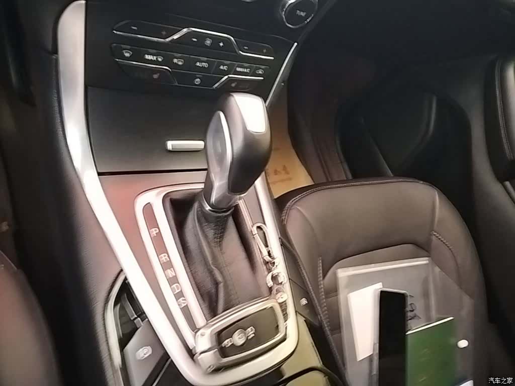 Ford Edge, 2019 10