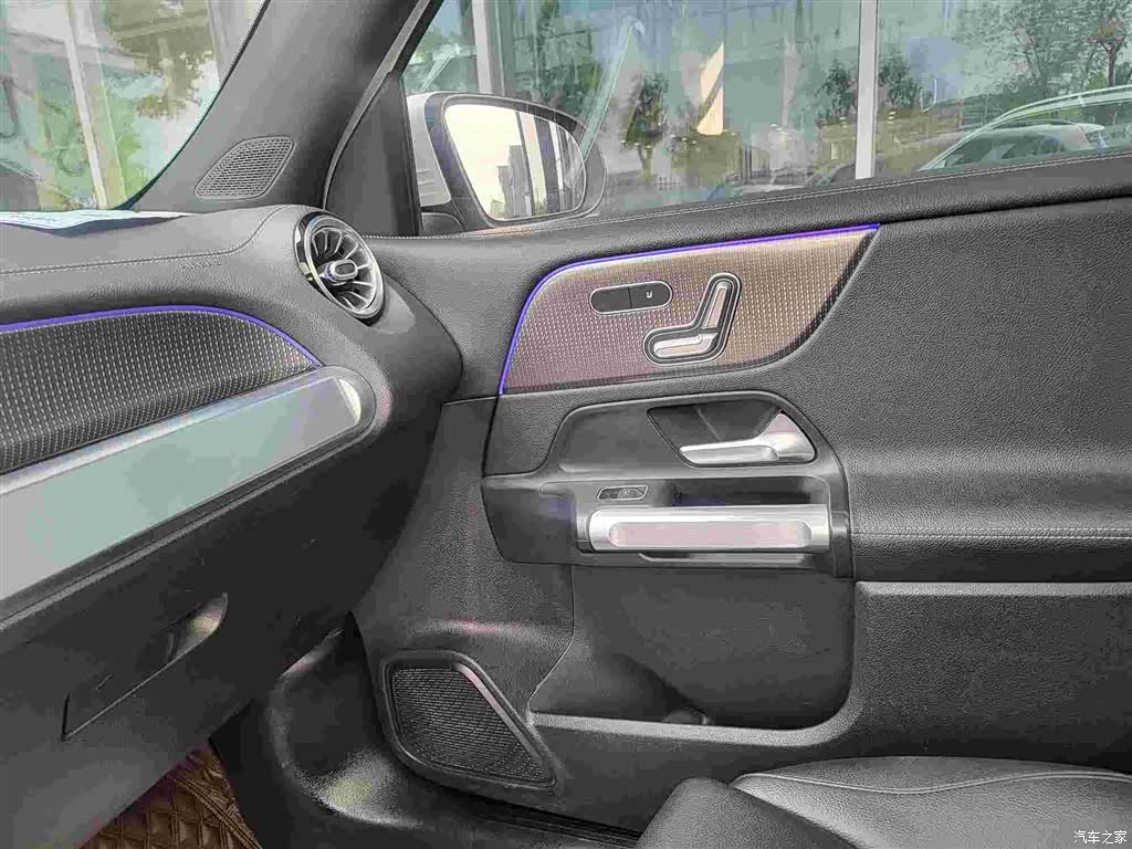 Mercedes-Benz GLB, 2020 12