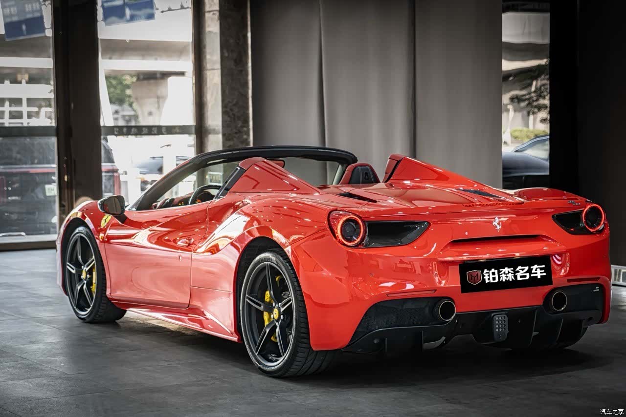 Ferrari 488, 2019 4