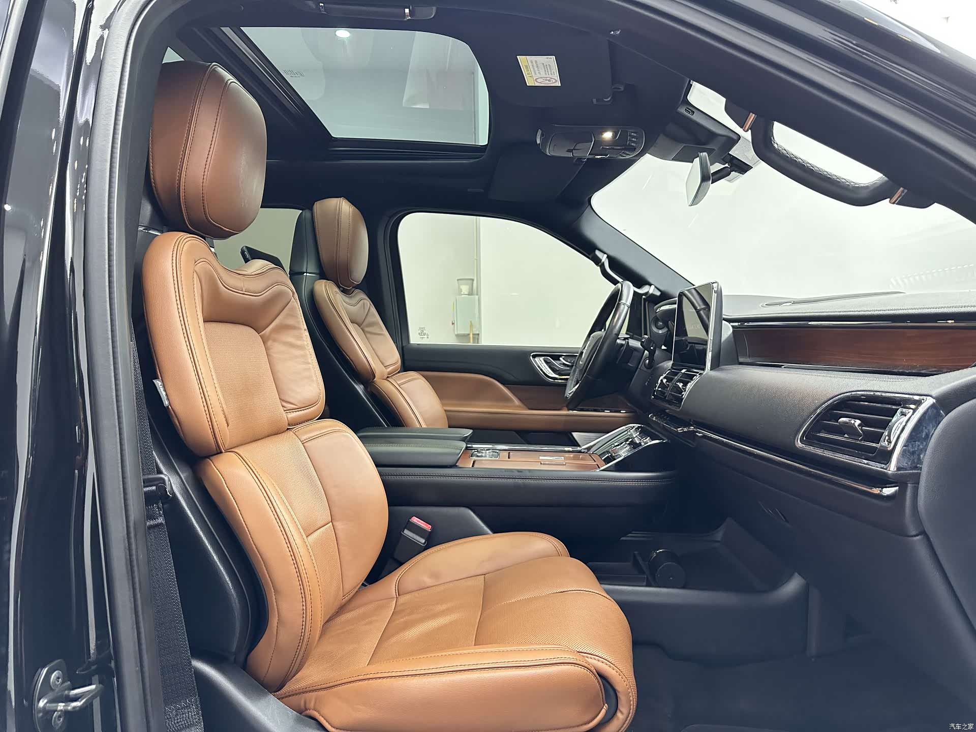 Lincoln Navigator, 2019 13