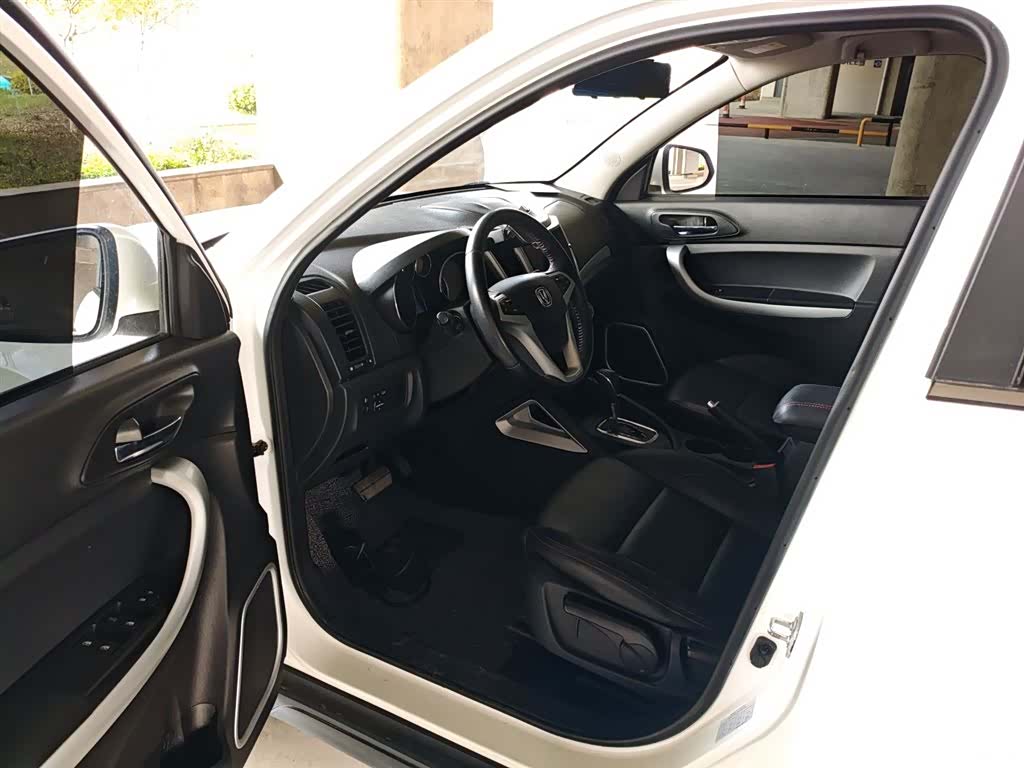 Changan CS35, 2016 12