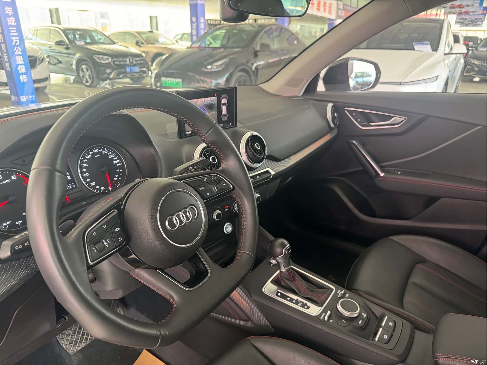 Audi Q2L, 2022 10