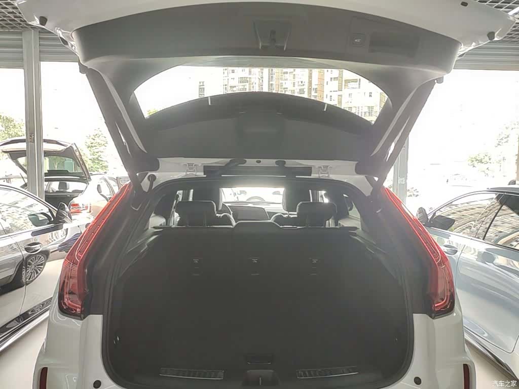 Cadillac XT4, 2025 19
