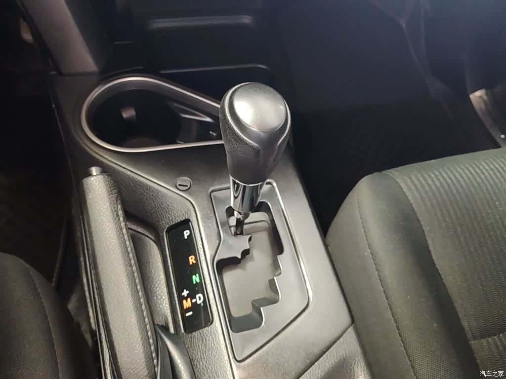 Toyota RAV4, 2017 14
