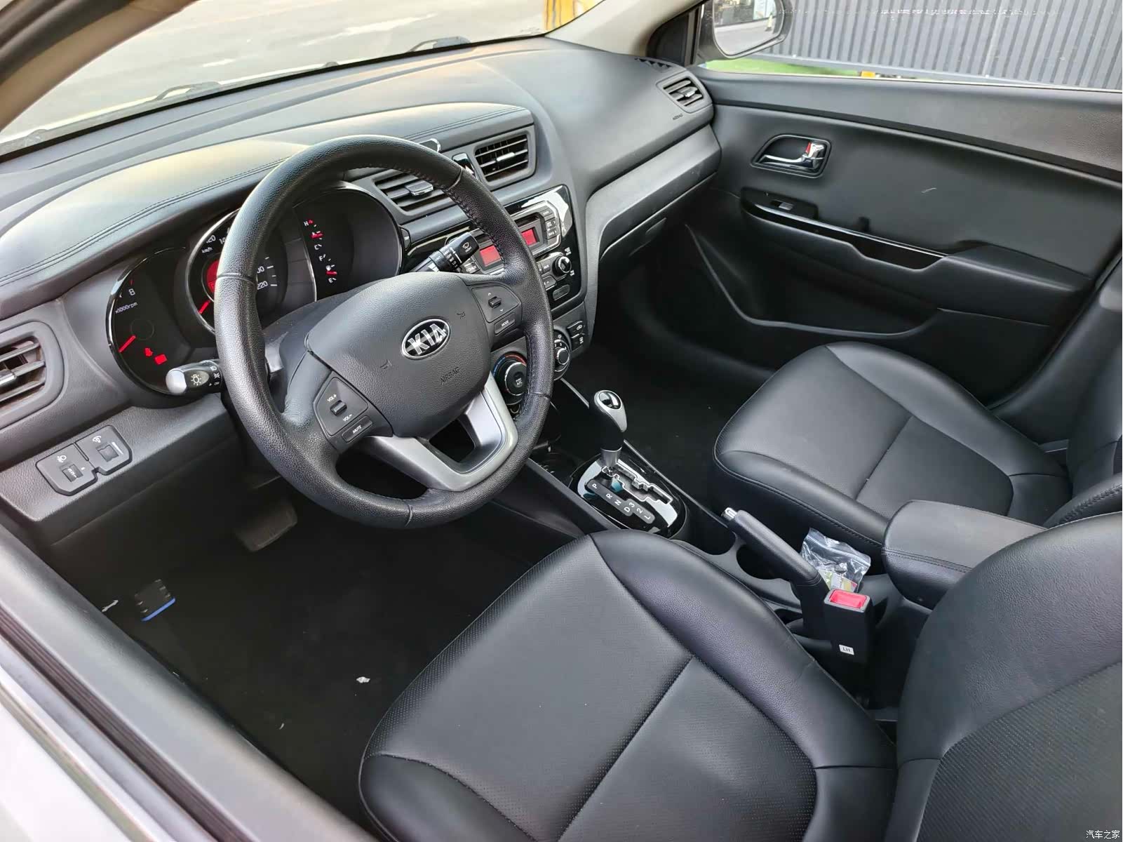 Kia K2, 2012 10