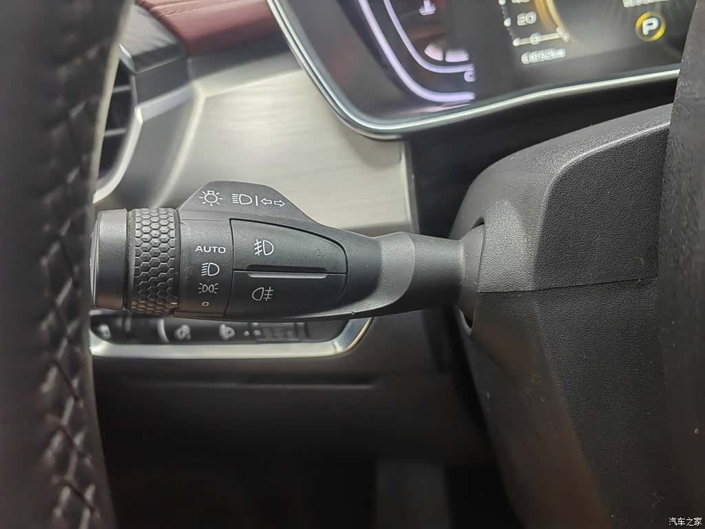 Geely Coolray, 2019 21