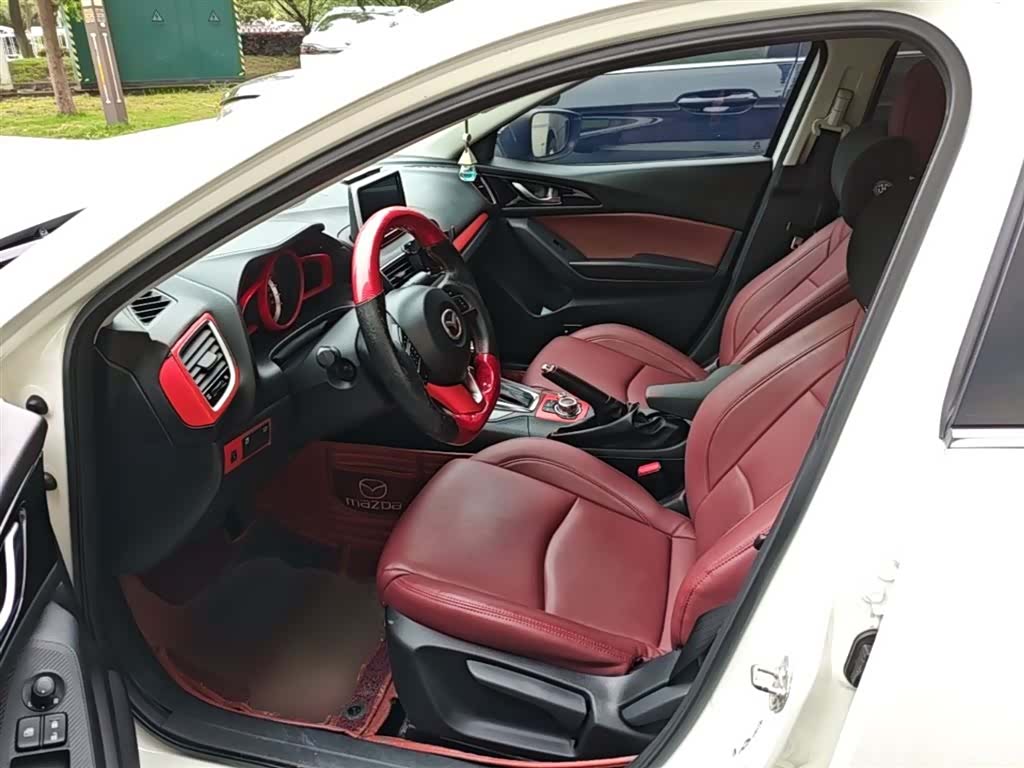 Mazda Mazda3, 2016 15