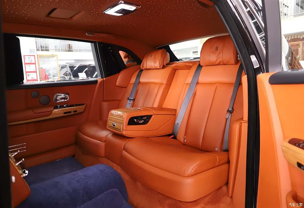 Rolls-Royce Phantom, 2019 7