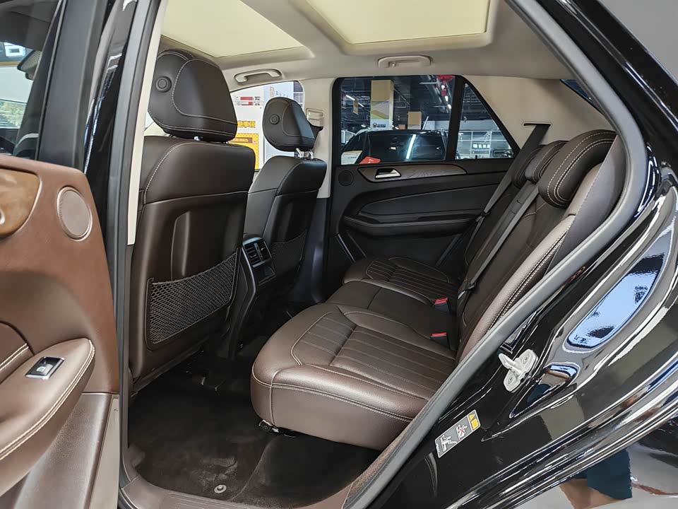 Mercedes-Benz GLE Mercedes-Benz GLE