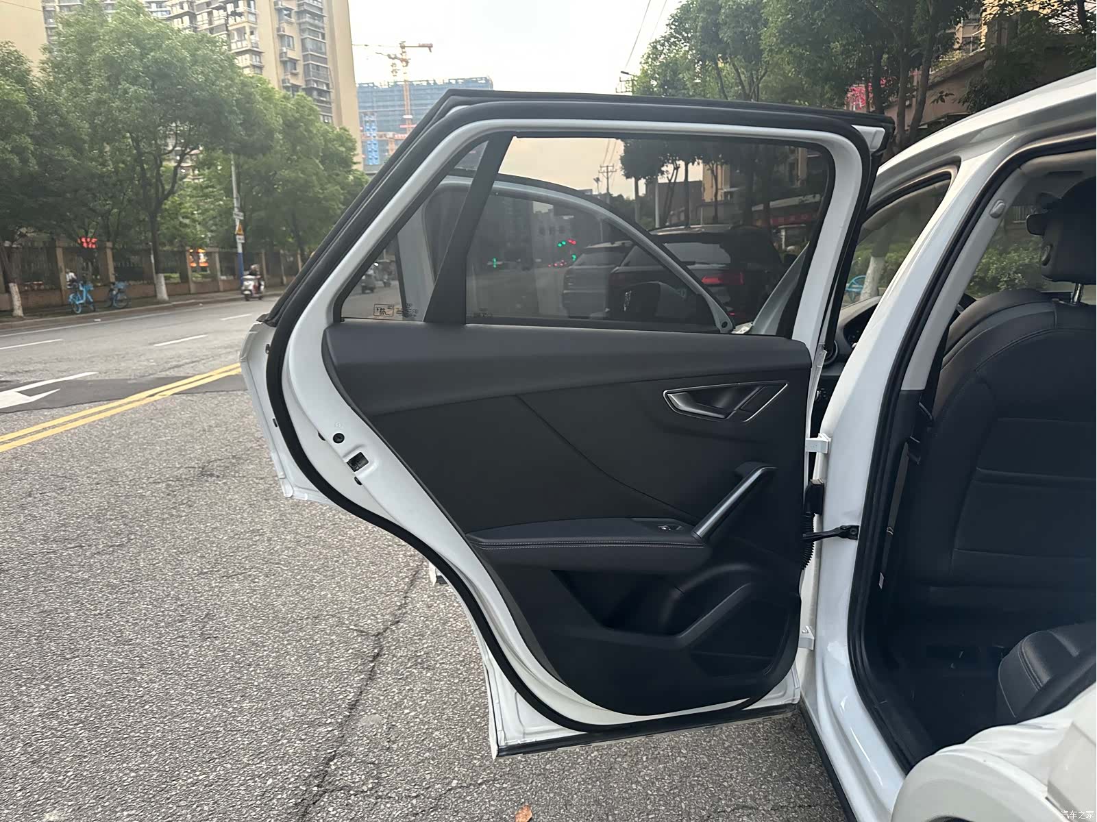 Audi Q2L, 2022 22