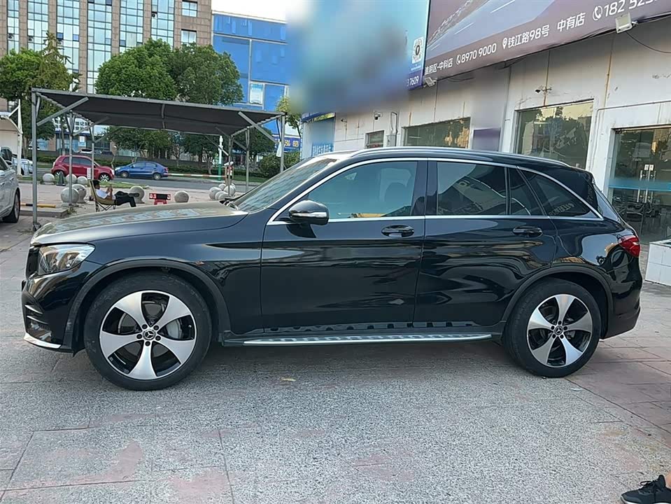 Mercedes-Benz GLC Mercedes-Benz GLC