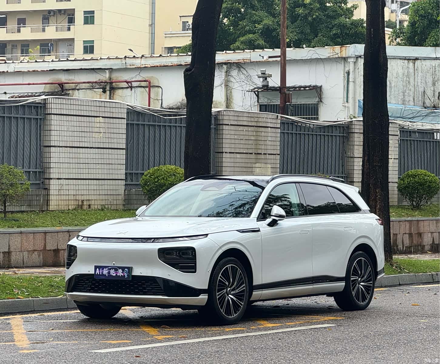 Xpeng G9, 2023 1