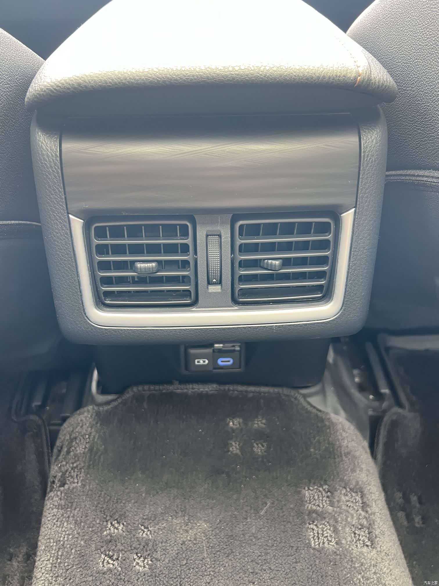 Toyota Camry, 2023 4