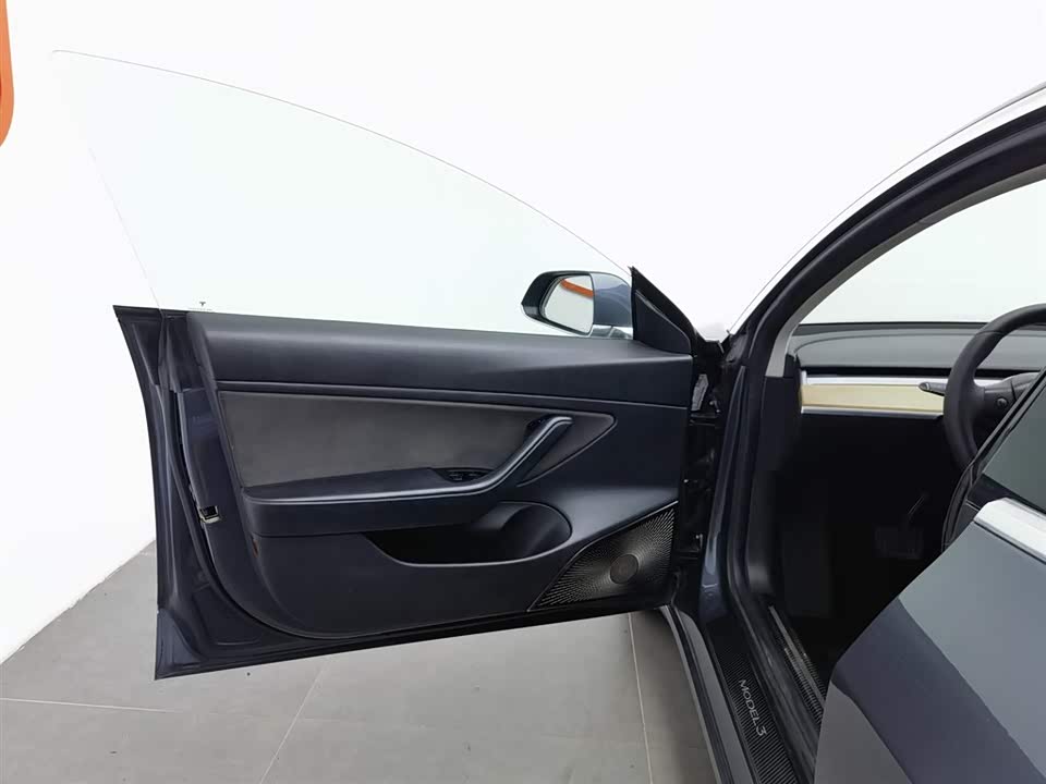 Tesla Model 3 Tesla Model 3