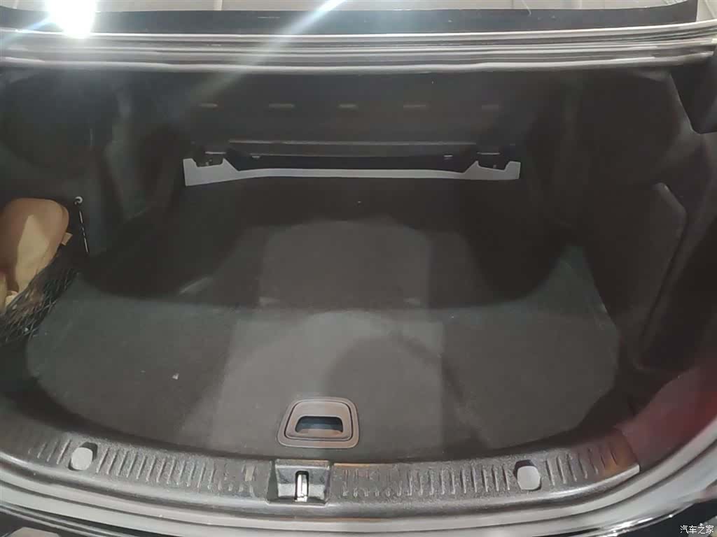 Mercedes-Benz E-Class, 2021 19
