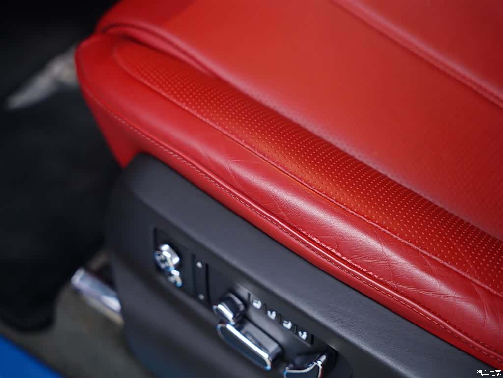 Bentley Bentayga, 2021 32