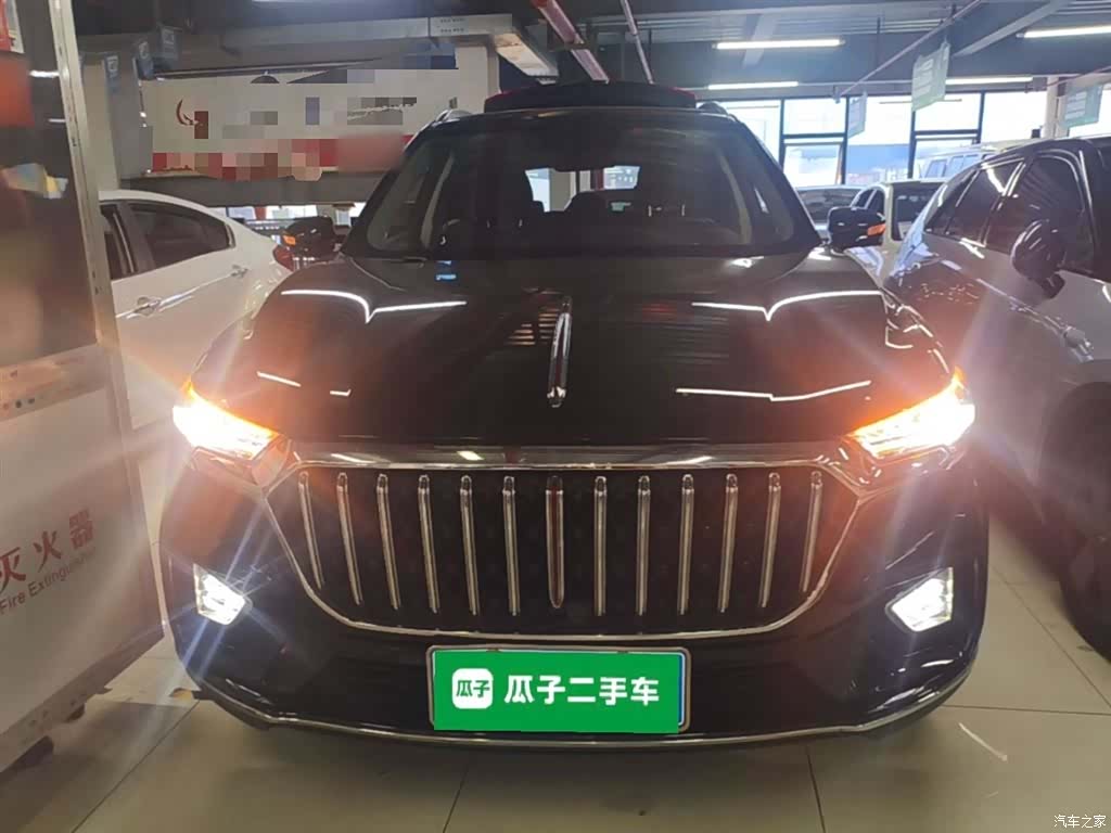 Hongqi HS5, 2022 3