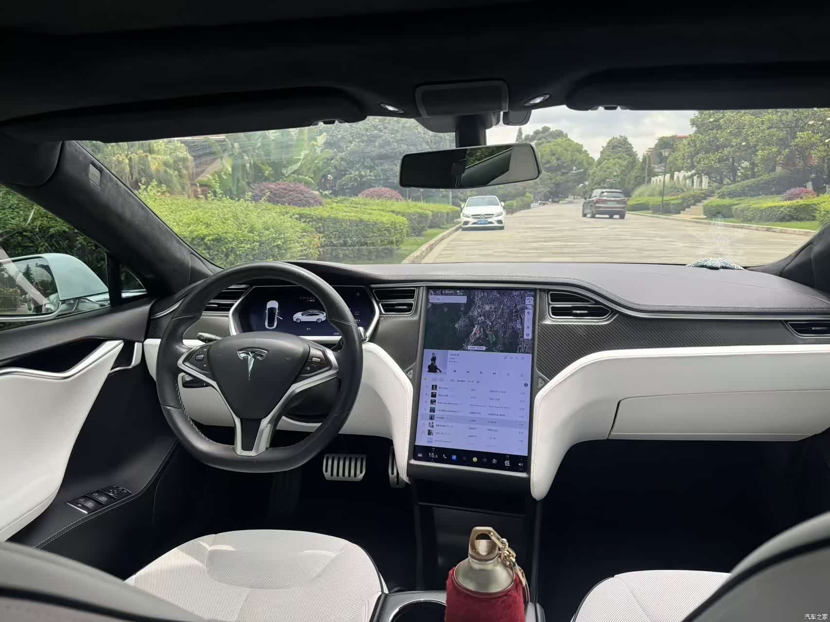 Tesla Model S, 2014 16