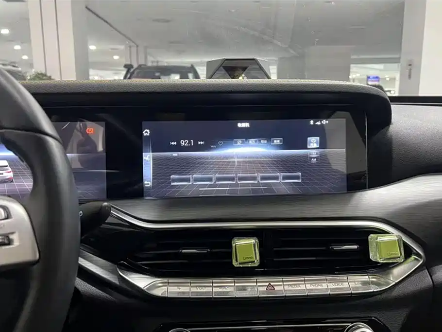 Besturn T77 Besturn T77