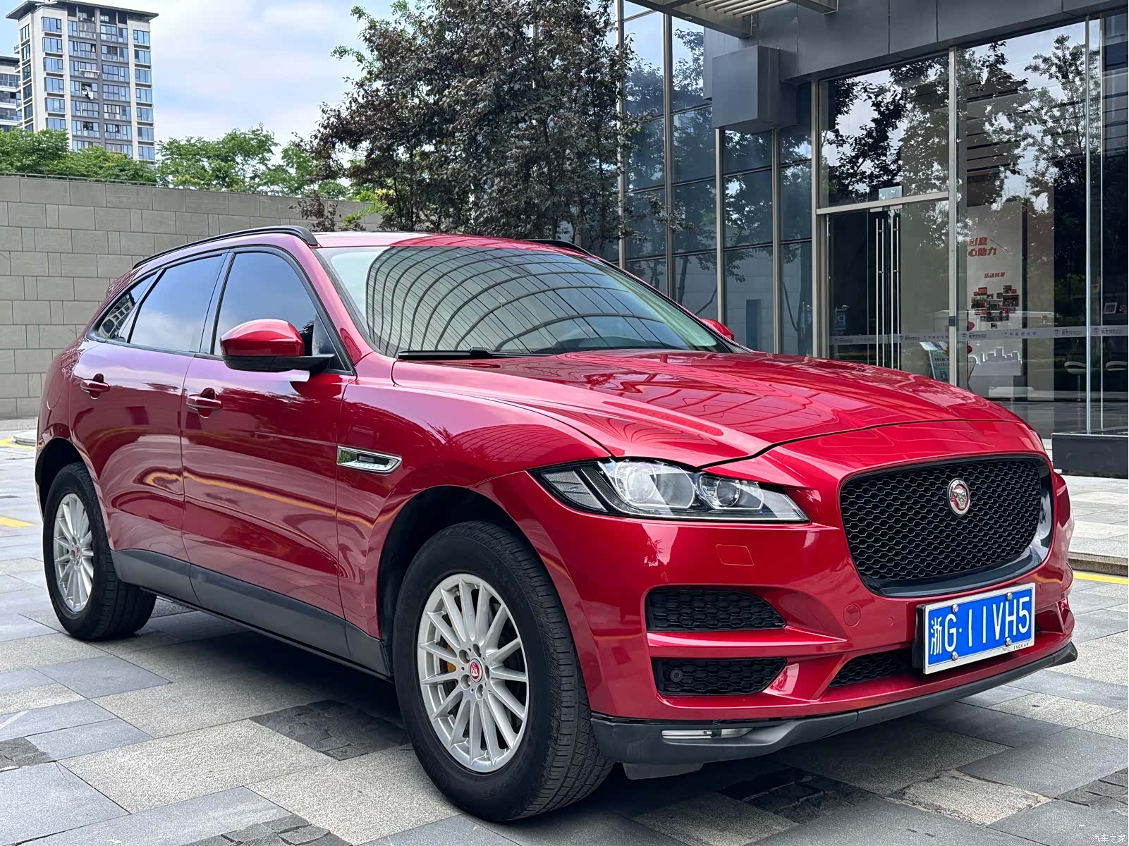 Jaguar F-PACE, 2017 3