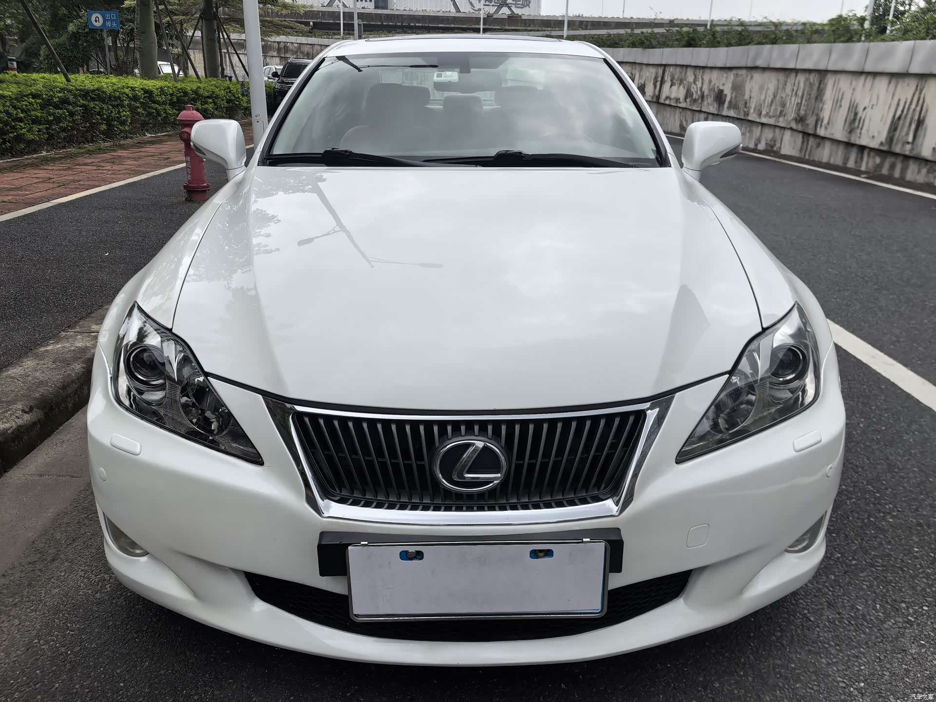 Lexus IS, 2010 3