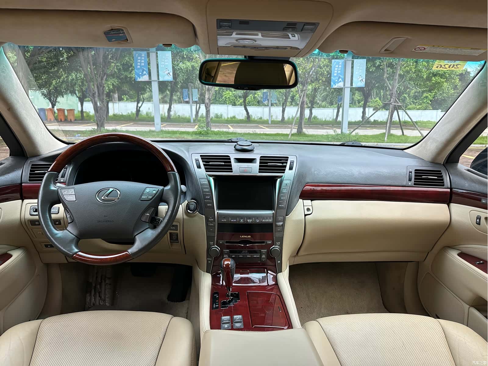 Lexus LS, 2009 14